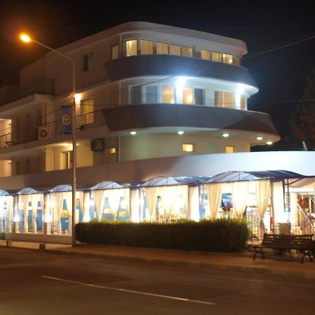 Семеен Хотел "Кораб Ренеса" Rawda Exterior foto